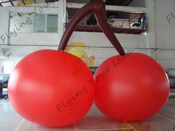 赤い見本市の表示のためのポリ塩化ビニール3mの高いチェリーによって形づけられる気球